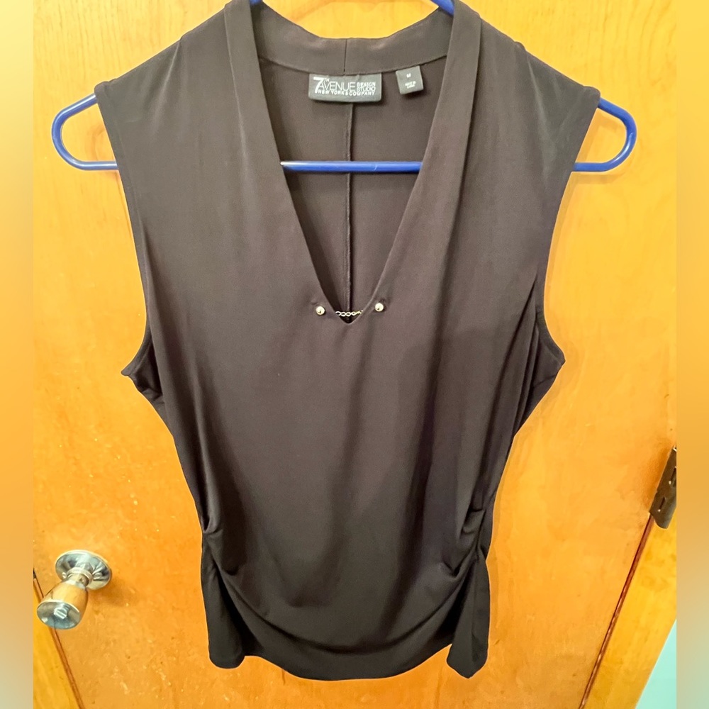 New York & Co Sleeveless Top